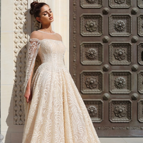 Eman Alajlan beautiful maxi dress in size 4 - Picture 1 of 2